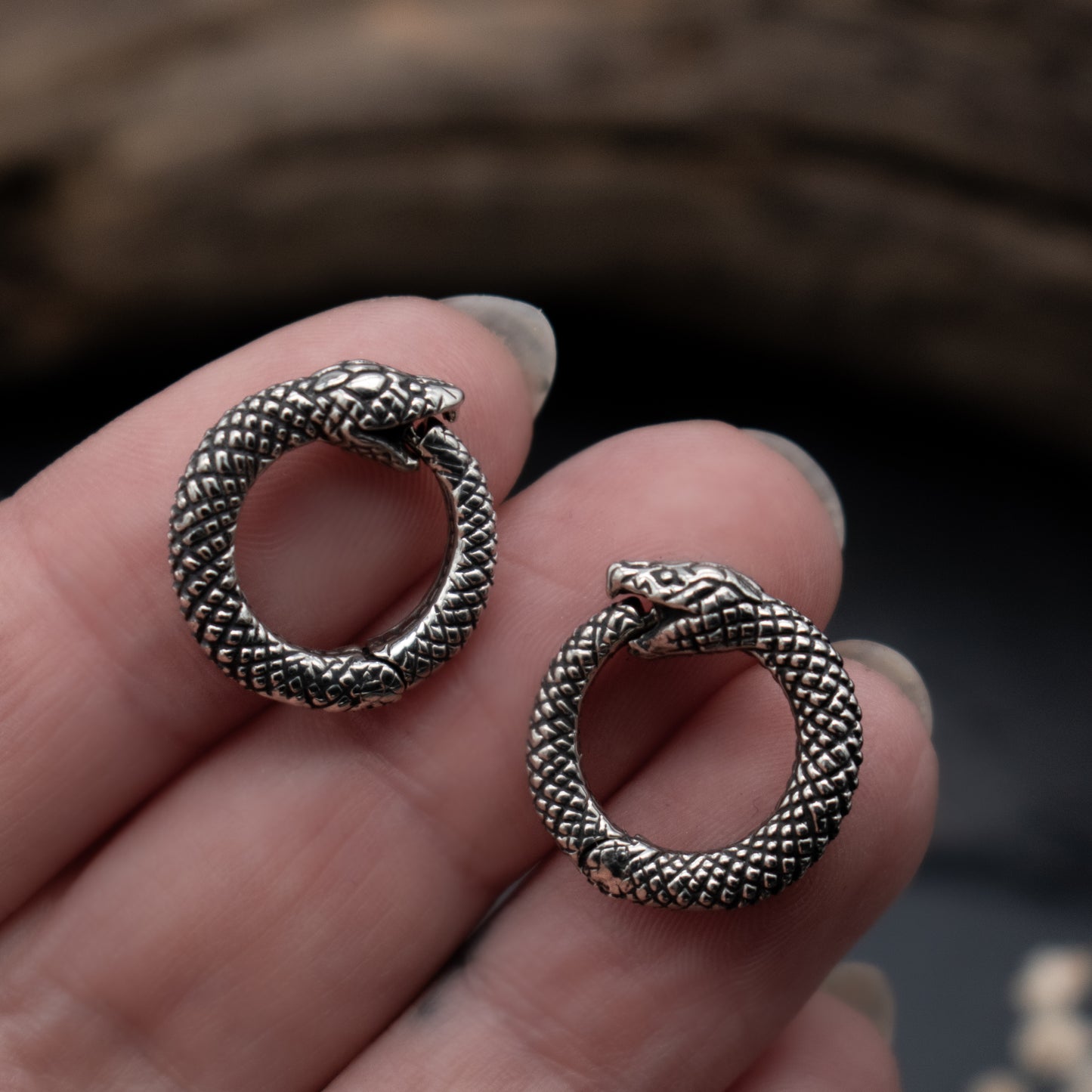 Small Ouroboros Clicker • Silver