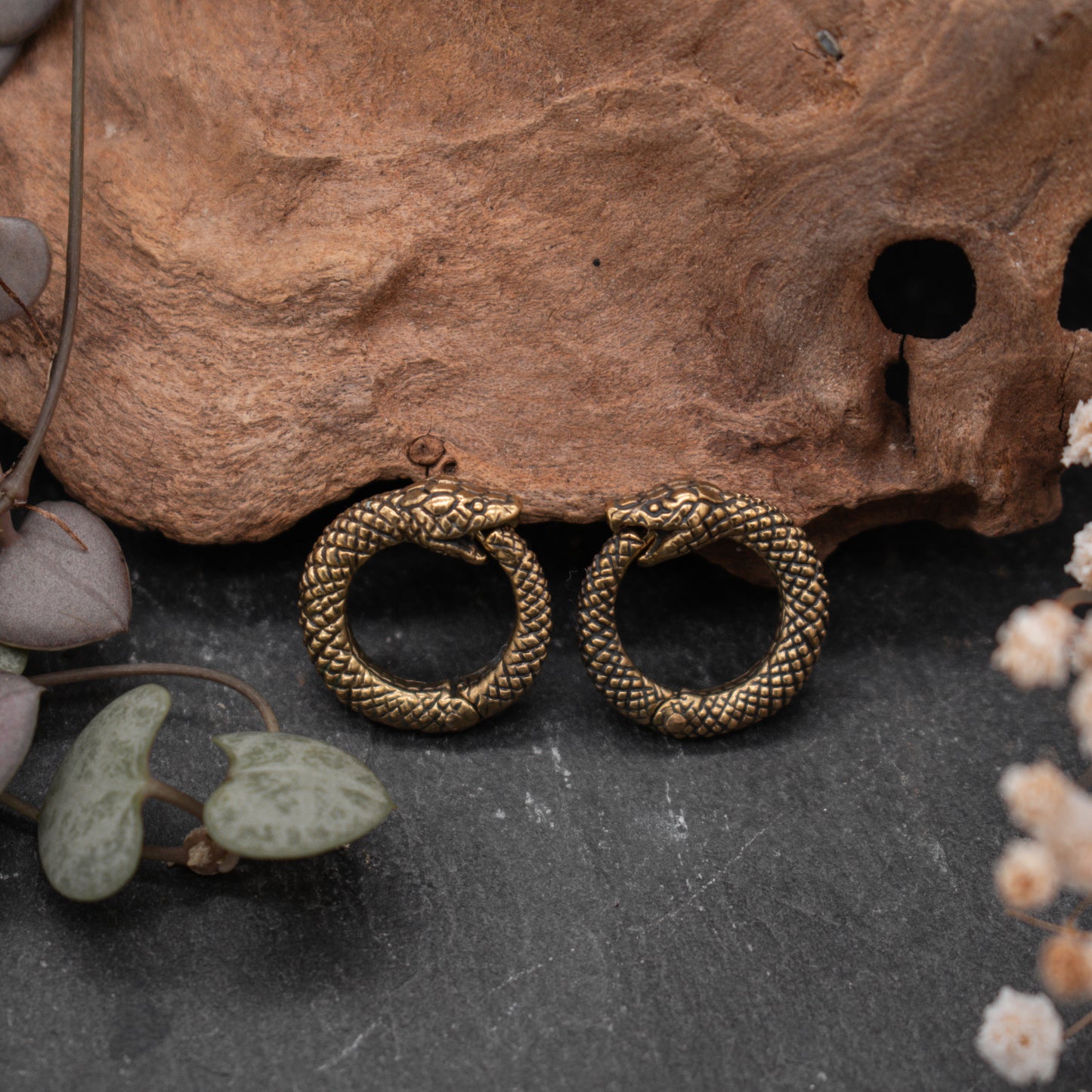 Small Ouroboros Clicker • Gold