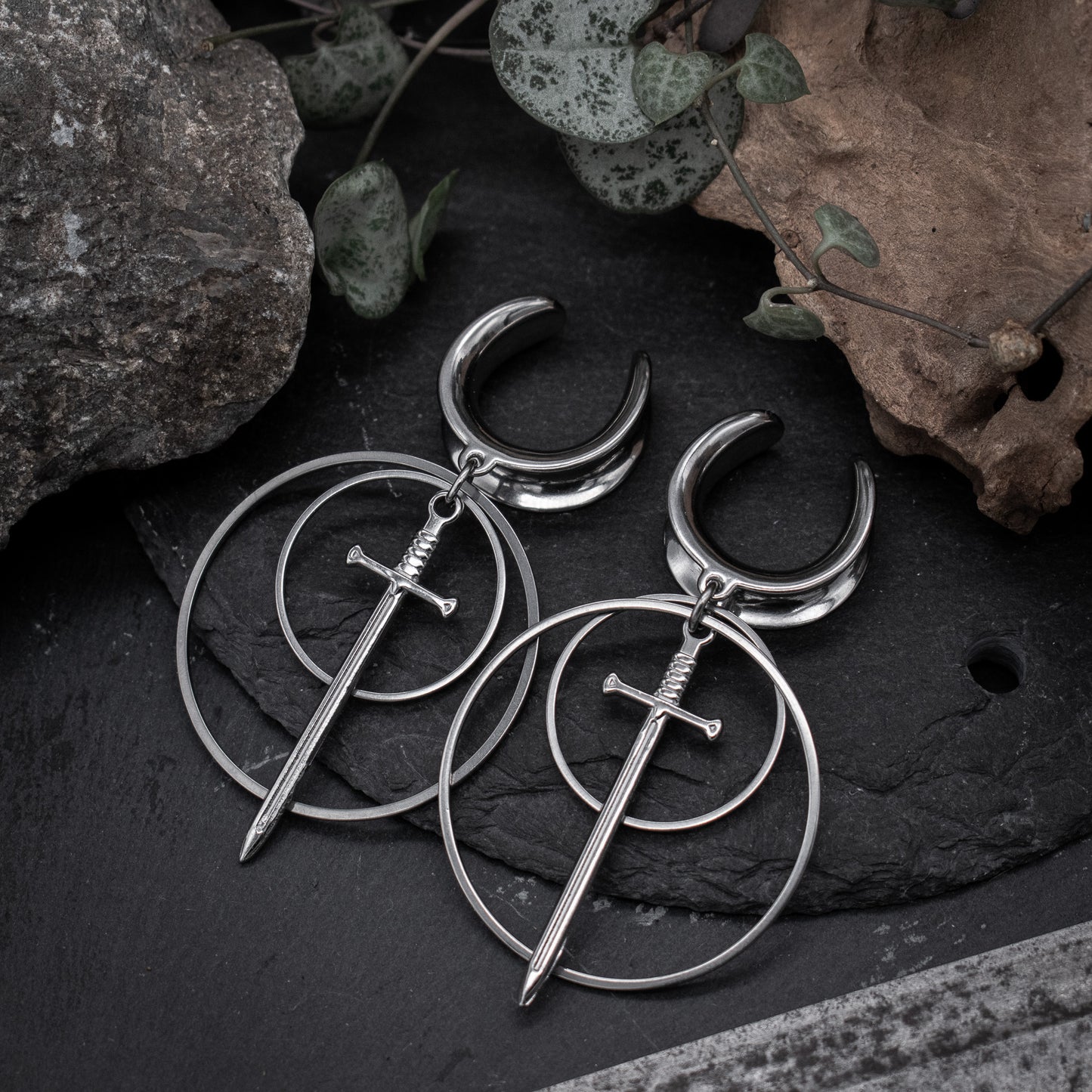 Silver Sword Saddle Spreaders