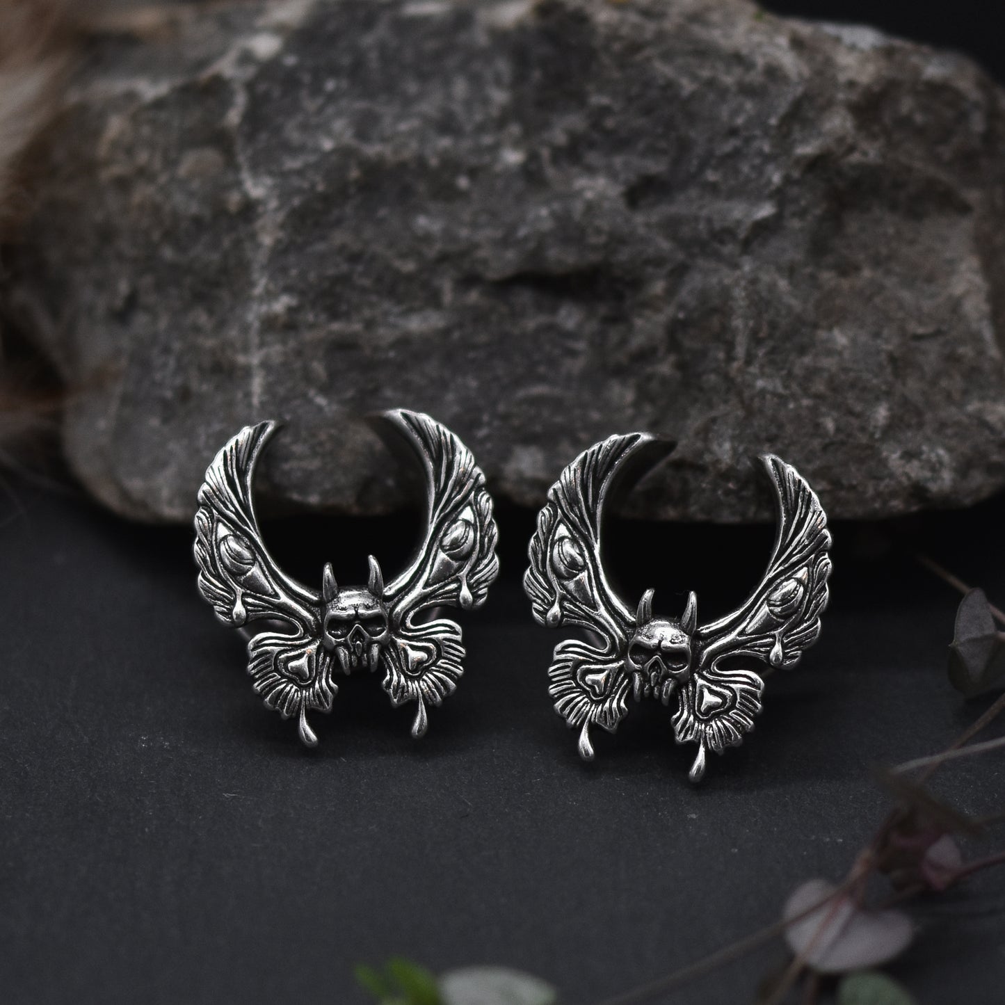 Silver Death's Head Moth Saddle Spreaders