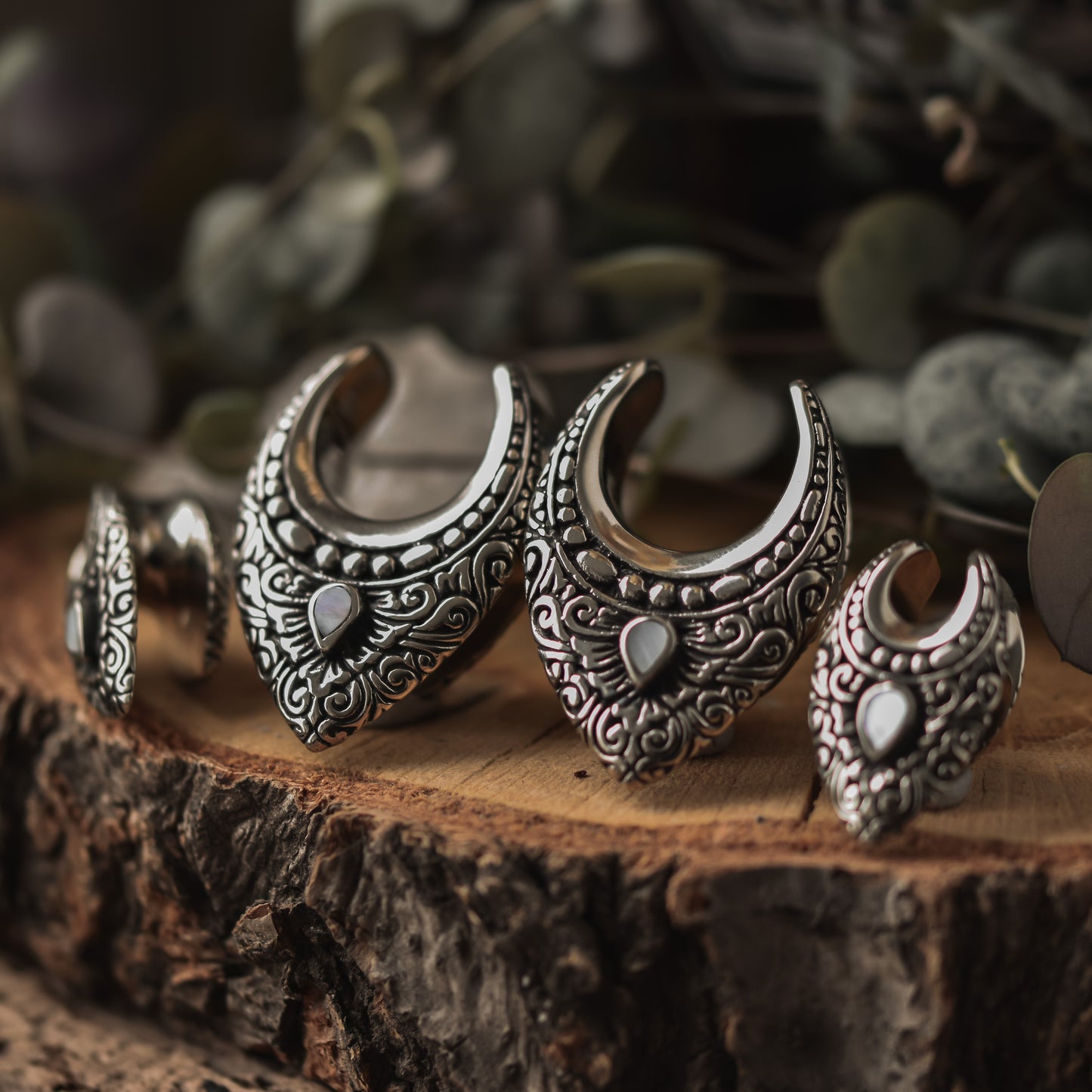 Silver Orla Saddle Spreaders