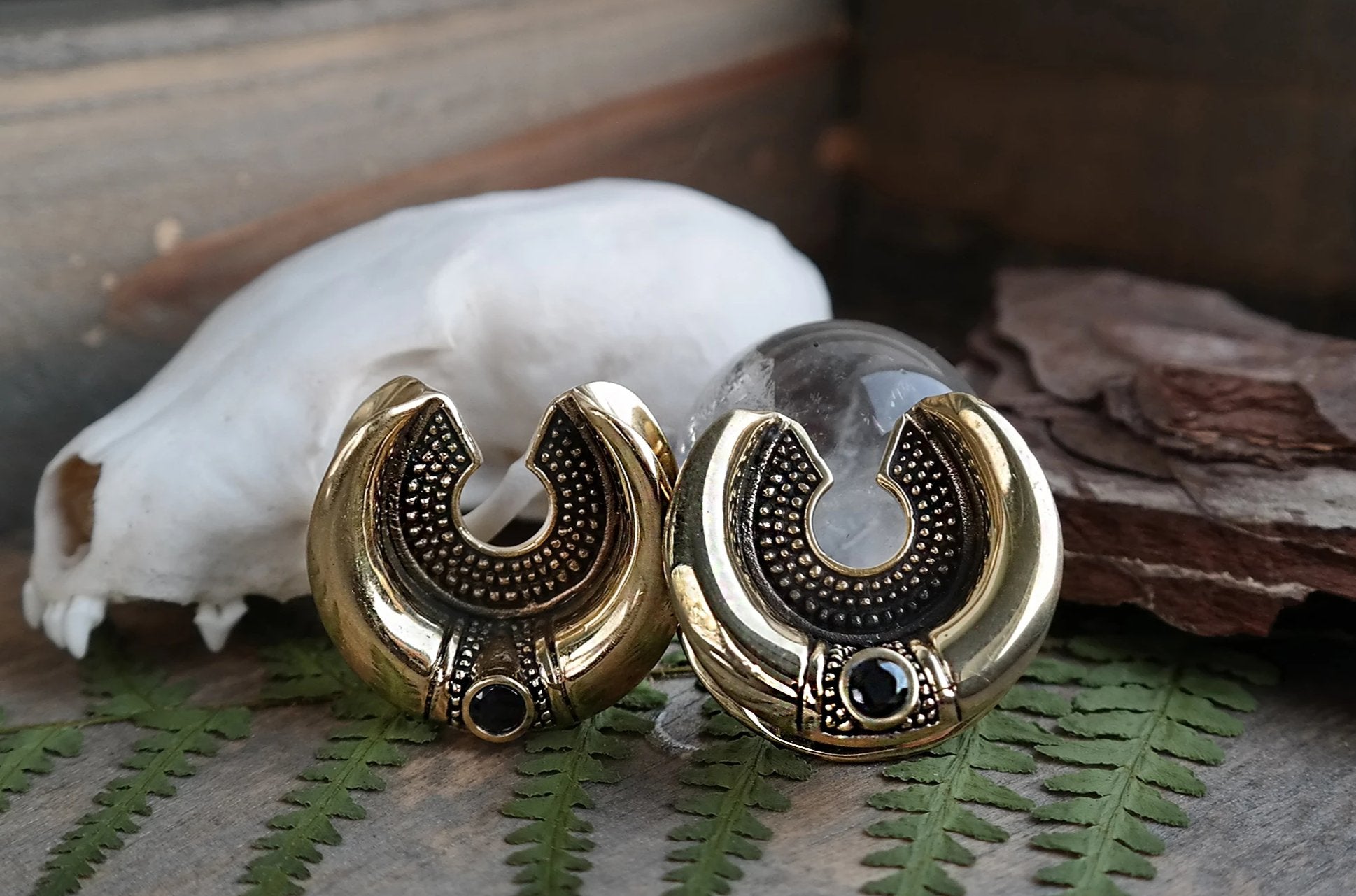 Brass Onyx Saddle Spreader #SW02 - Fux Jewellery